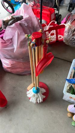 Melissa and Doug Cleaning Set
