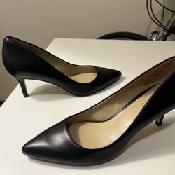 Ann taylor black heels deals