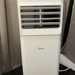 Room Air Conditioner - vents out window