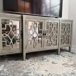 Dresser/TV Stand 