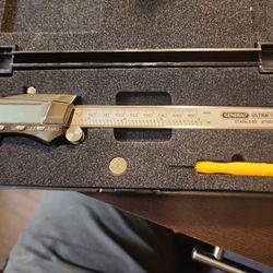 General UltraTECH Didgital Calipers New