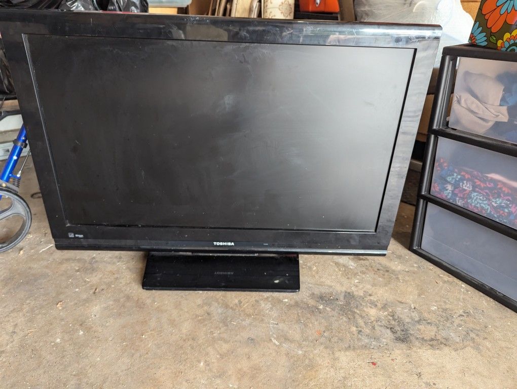 37" Toshiba TV