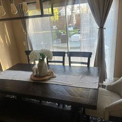 Dinning Table