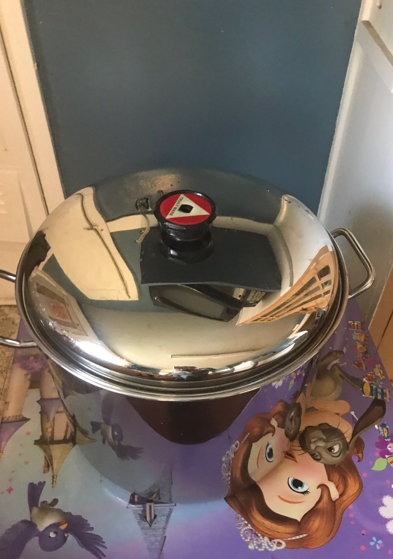 CHEFMAN” HOT WATER POT ! for Sale in Lawrenceville, GA - OfferUp