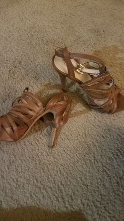 Guess Size 7