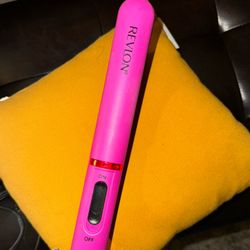 Revlon Straightener - Pink 