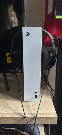 Xbox series S gaming setup
