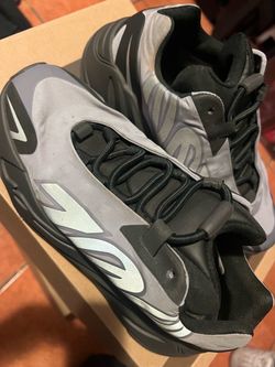Adidas Yeezy Boost 700 MNVN Sneakers