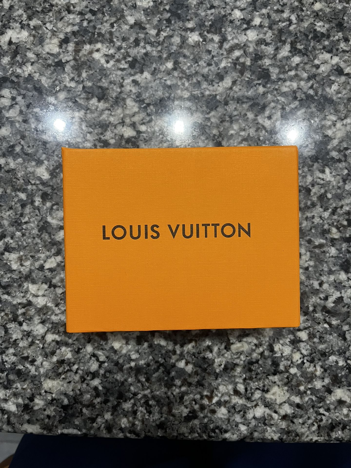 louis vuitton checkered wallet