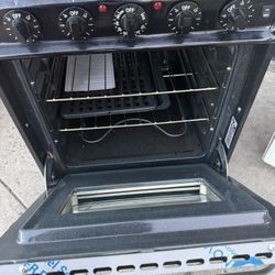 Summit Black Eletric 220v  Size 20