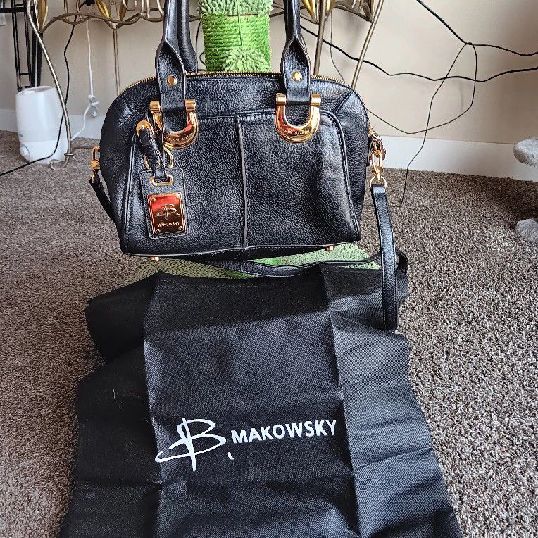 B Makowski Black Leather Crossbody Handbag