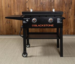 Blackstone 28" Griddle with Hardcover & Side Shelf