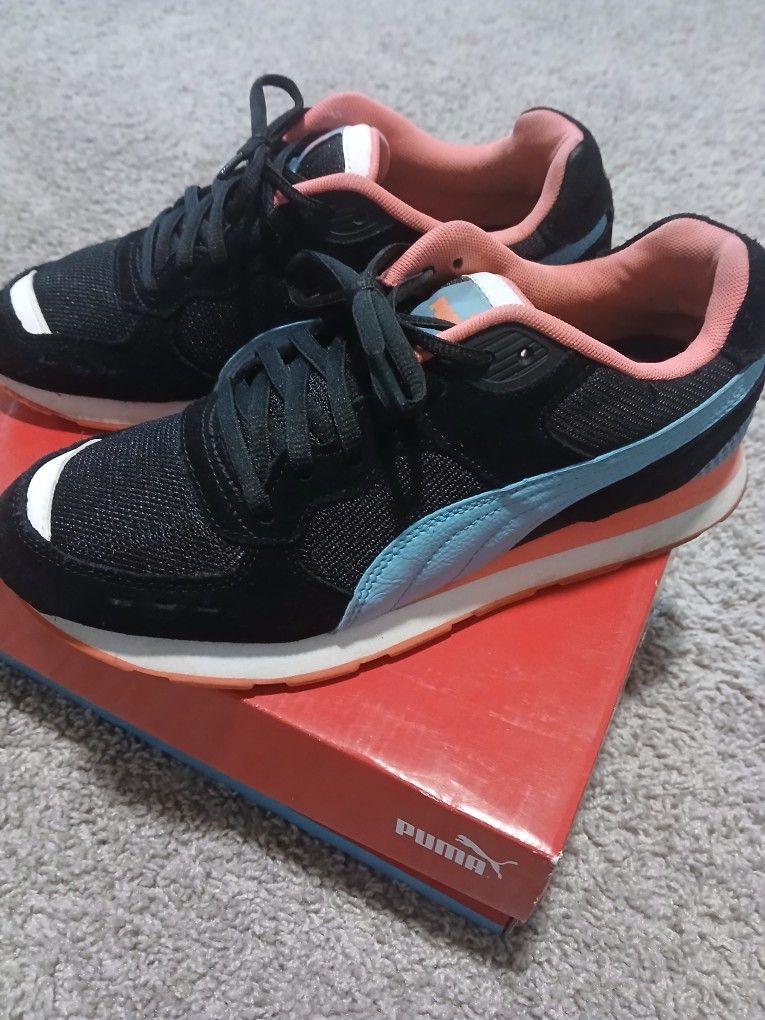 Puma Women's Sz9