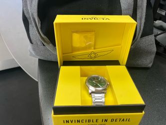 RELOJ ORIGINALES INVICTA CON SU ESTUCHE  nuevo
