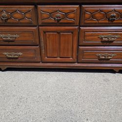 Vintage 9 drawer Dresser. 70x19x32" tall