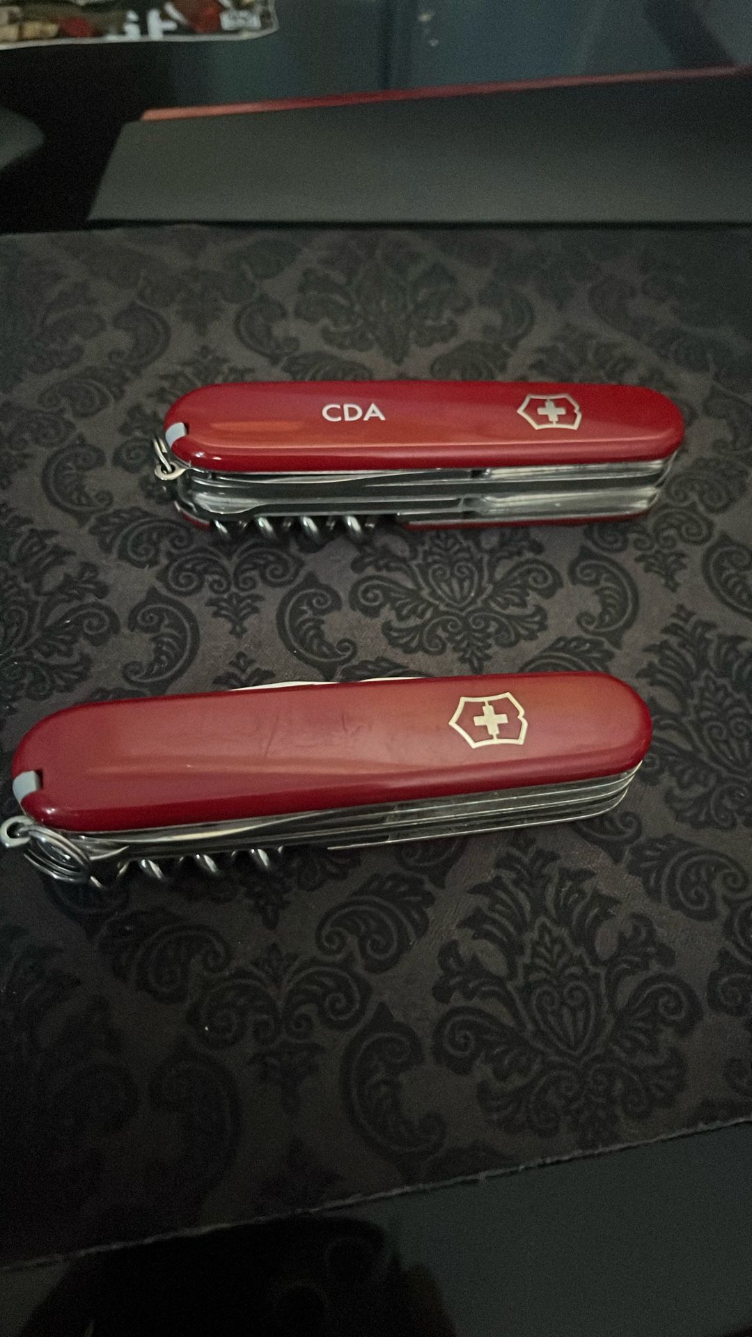 swiss army knives(2)