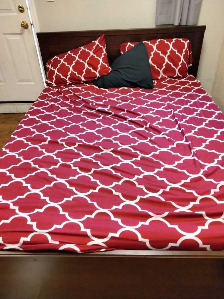 Queen Size Bed Frame With Mattress
