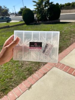 Almond-shaped nail stickers (medium)
