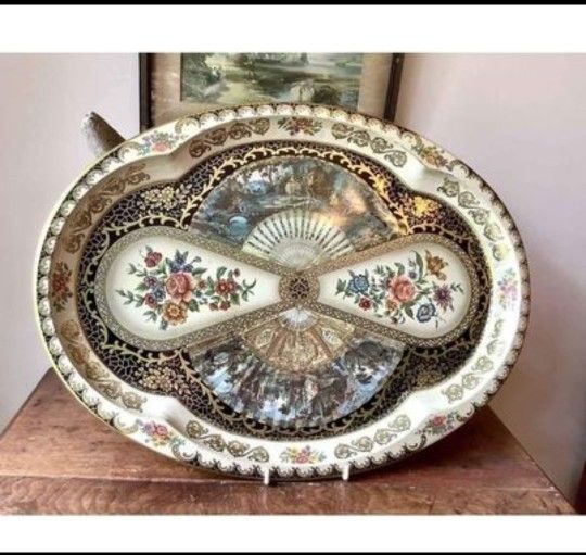 Large England Daher Tray Enamelware