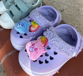 Toddler shoes size 7- Care bear crocs