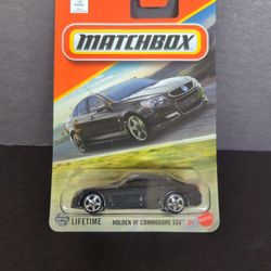 Matchbox Cars Holden VF Commodore SSV 