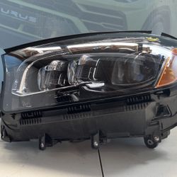 24 MERCEDES GLS LEFT SIDE HEADLIGHT 