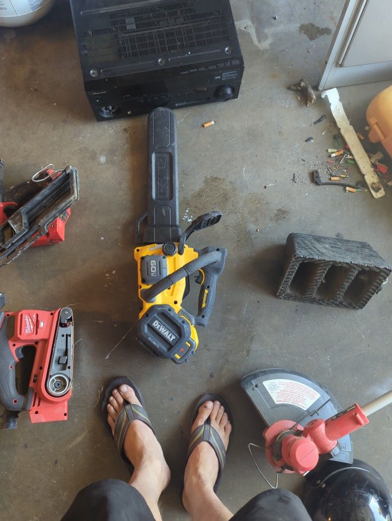 Dewalt 60 Volt 14-in Top Handle Chainsaw