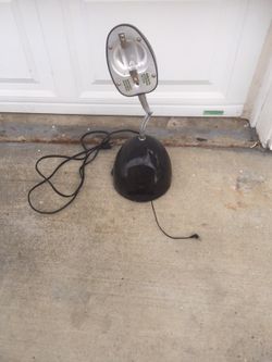 Light with speaker