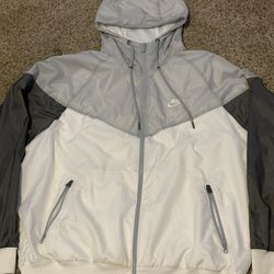 nike windbreaker