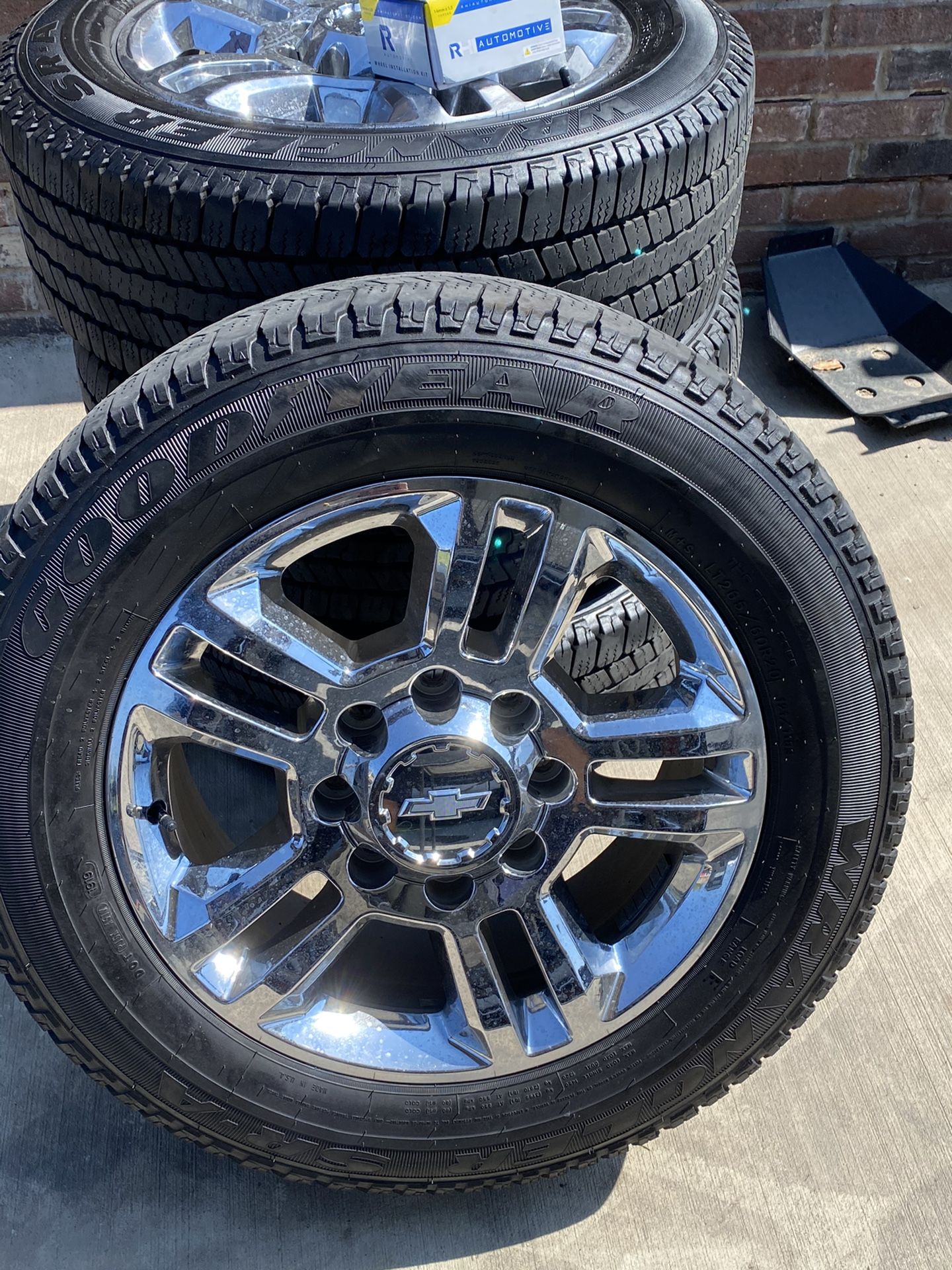 265/60R20