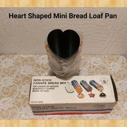 HEART SHAPED MINI BREAD LOAF PAN (READ)

