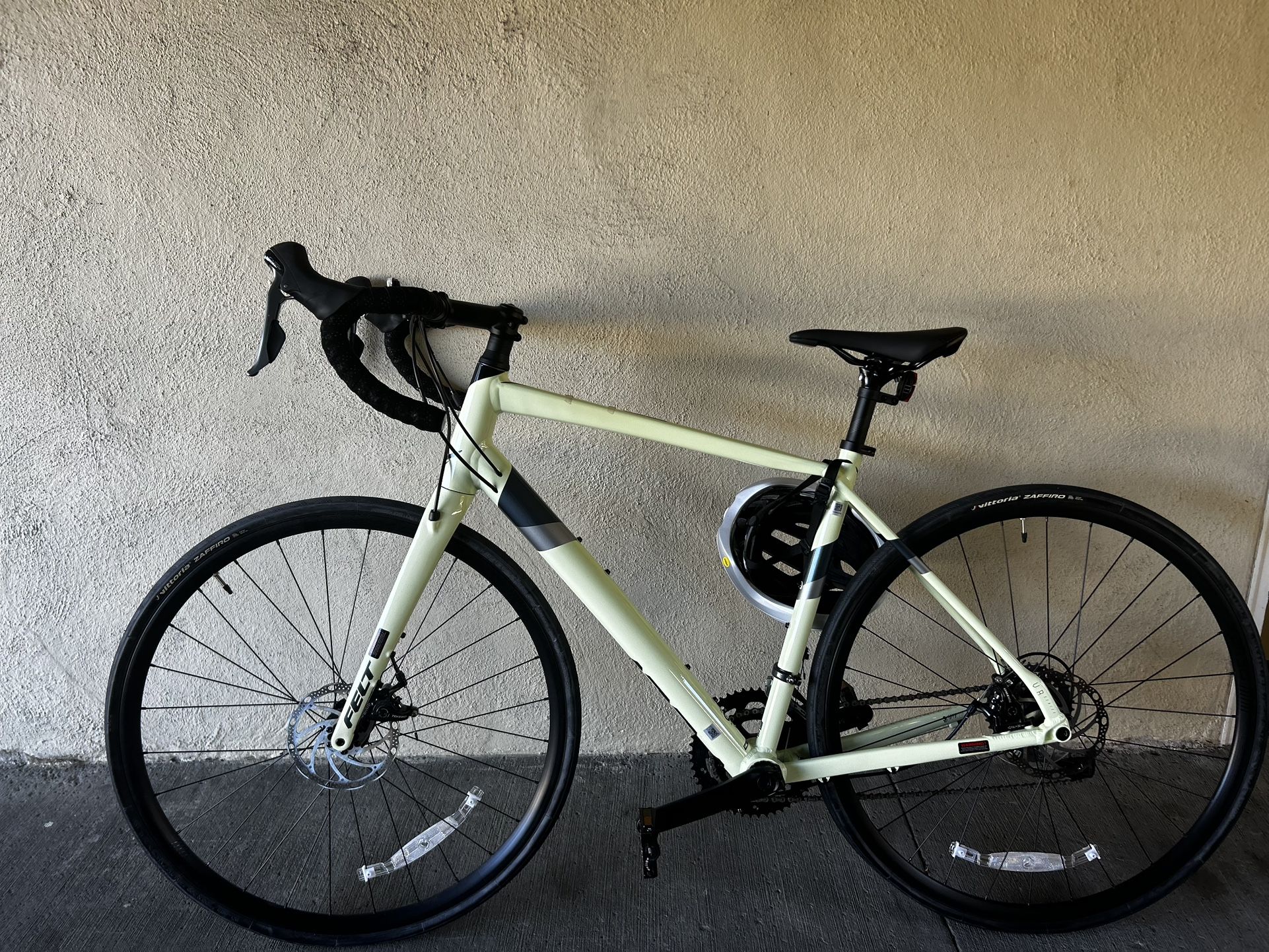 Felt VR60 Road Bike