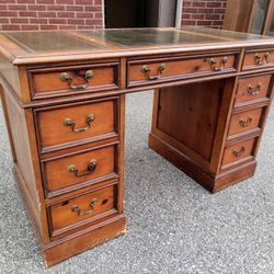 Handsome Vintage Executive Desk by Sligh-Lowry - Fine quality, American made!

