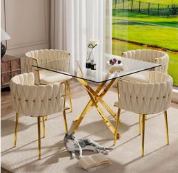 Dining room with 4 new chairs