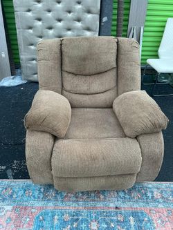 Mondo Power Recliner Chair
