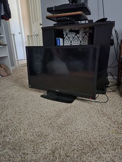 Nice 32" LED HD TV. "CHECK OUT MY PAGE FOR MORE DEALS "