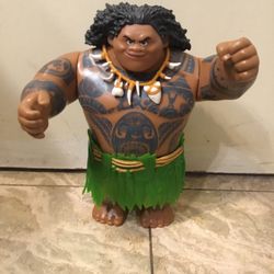 Large Plastic Maui Doll , Moveable Arms And Hands 