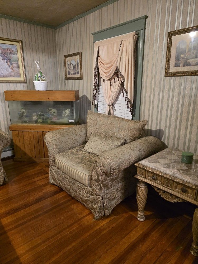 Living Room Set With 3 Tables