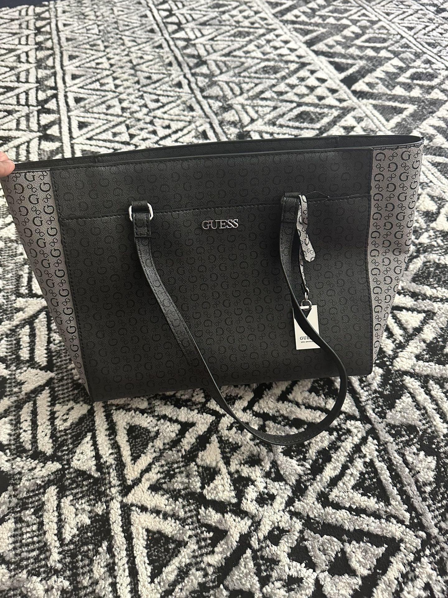 GUESS Vikky Large Tote Bag – Black/Gray Monogram