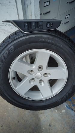 Jeep wheel and 17 Camry Main control