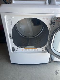 LG top load washer and gas dryer (White)