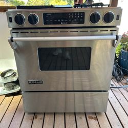 Jenn Air Induction Oven & Stovetop 