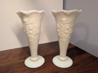 Vintage Westmoreland Dogwood Milk Glass Vases - Set of 2 (8”)