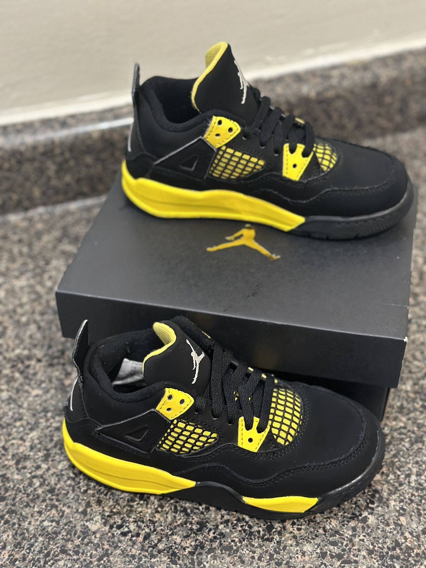 2023 Air Jordan 4 Retro Preschool ‘Thunder'