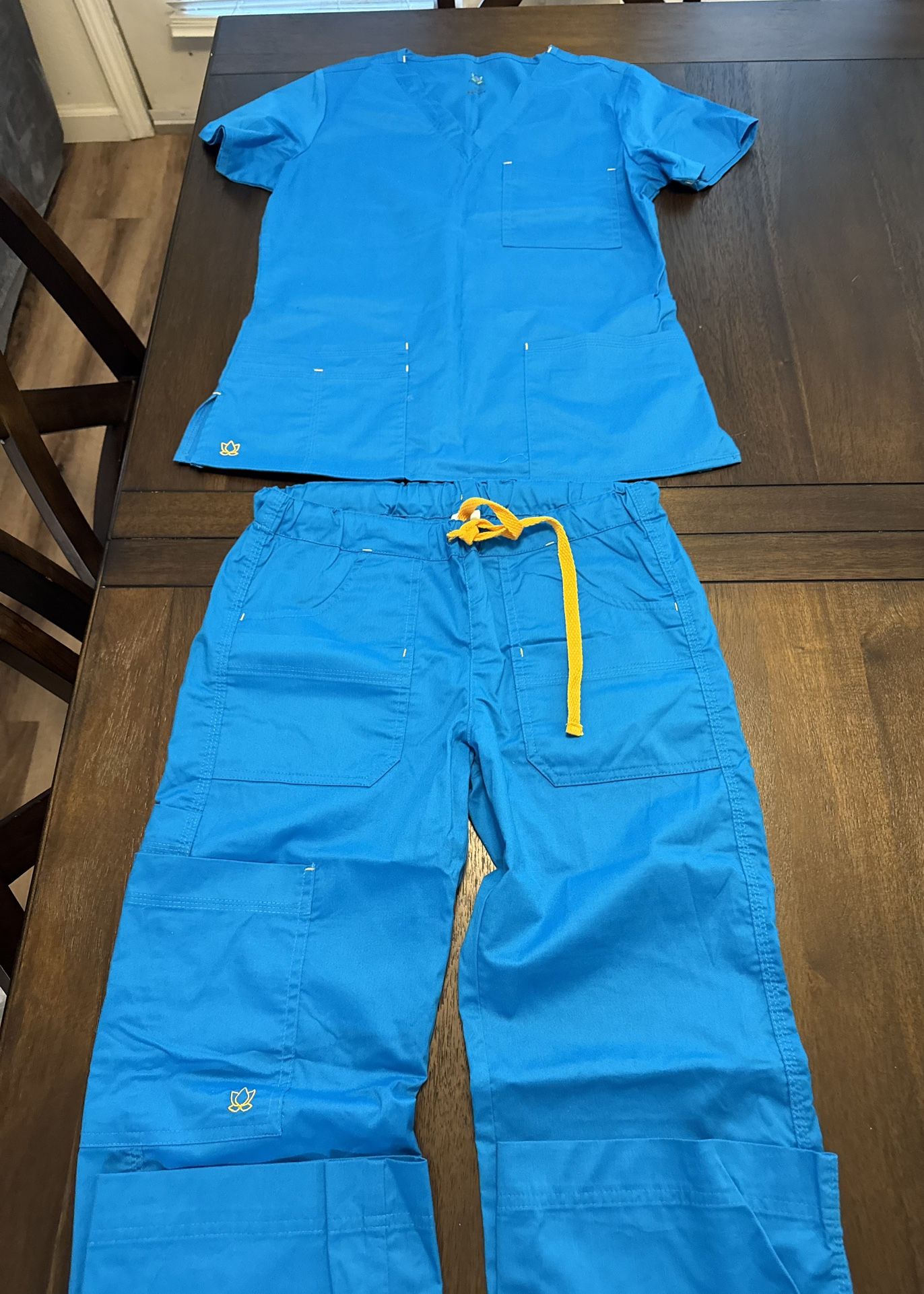 Maevn Women's Scrubs