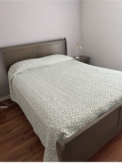 Queen bed