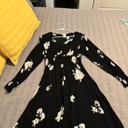 Pretty Black & White Floral Dress