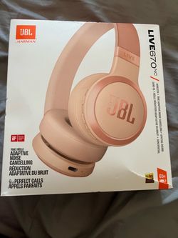 JBL Bluetooth head phones live 670