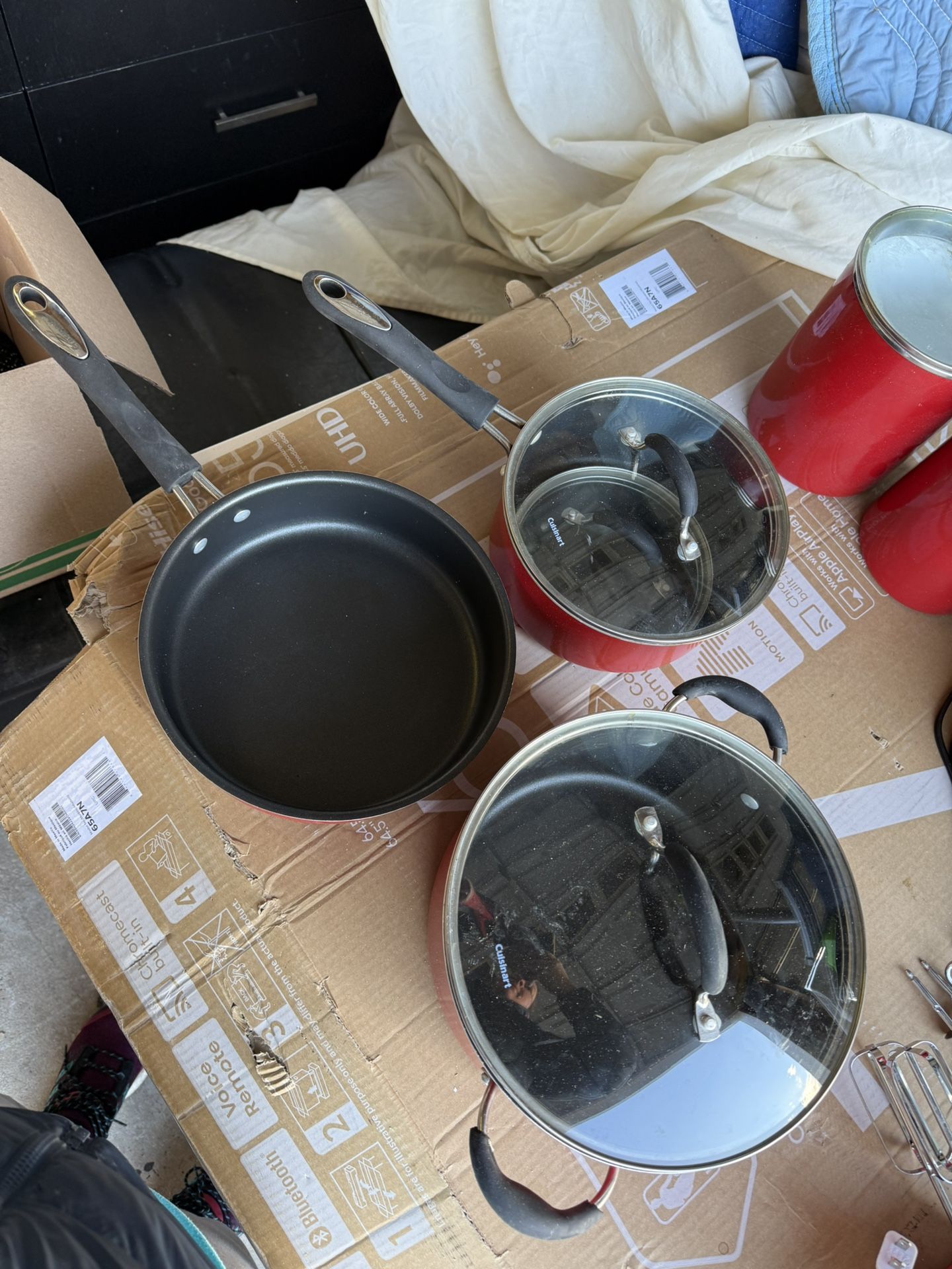 Pots, Pan, Kitchen canisters