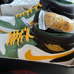 Oakland A’s Jordan 1 Mid Size 14 New!!